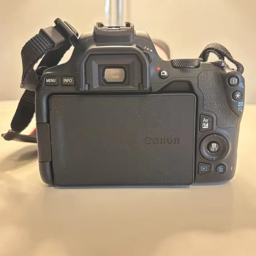 Canon Black DSLR Camera with 18-55mm Lens